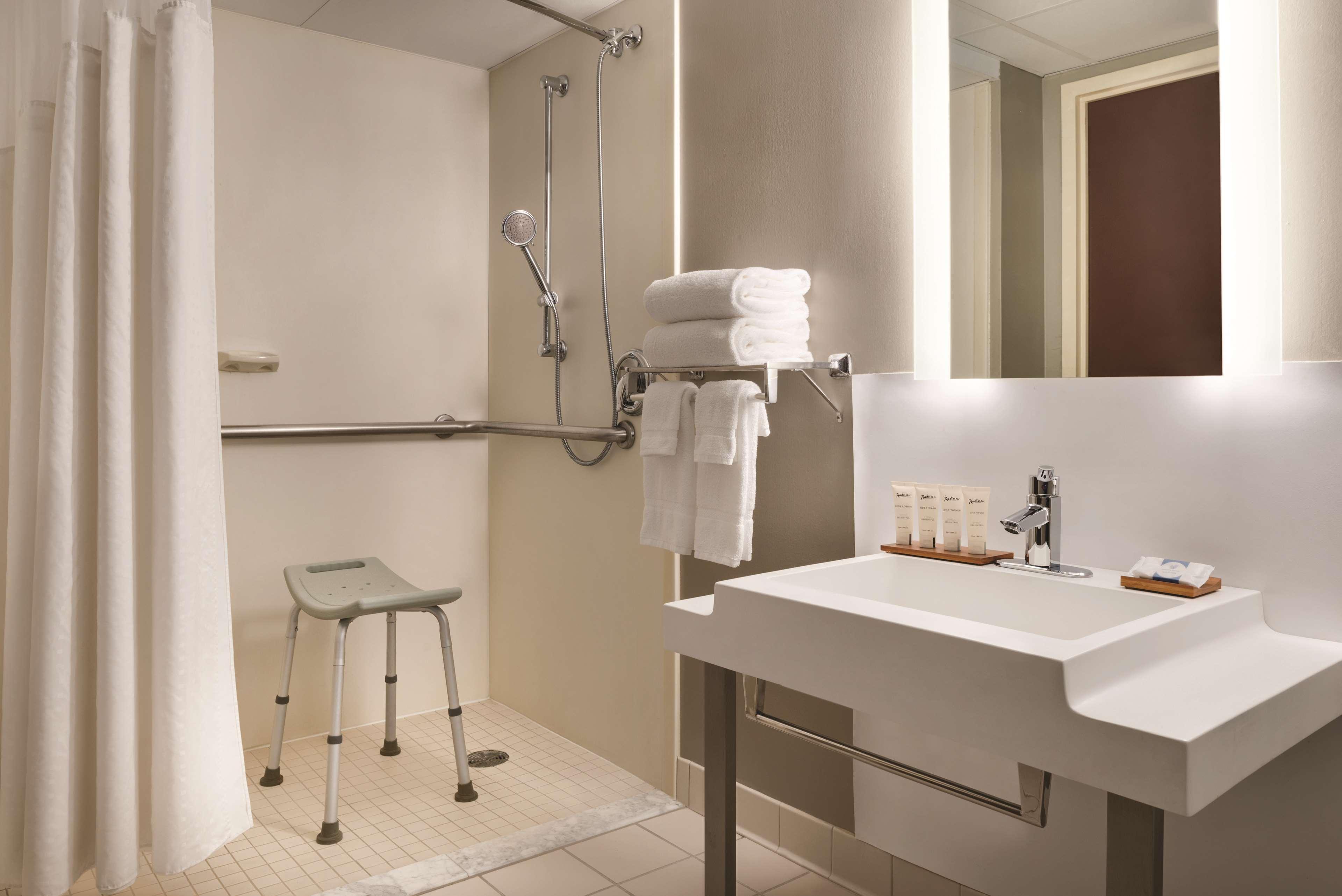 Wyndham Garden Conference Center Champaign - Urbana Hotel Екстериор снимка